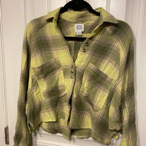 [bdg] cropped flannel top *nwt*